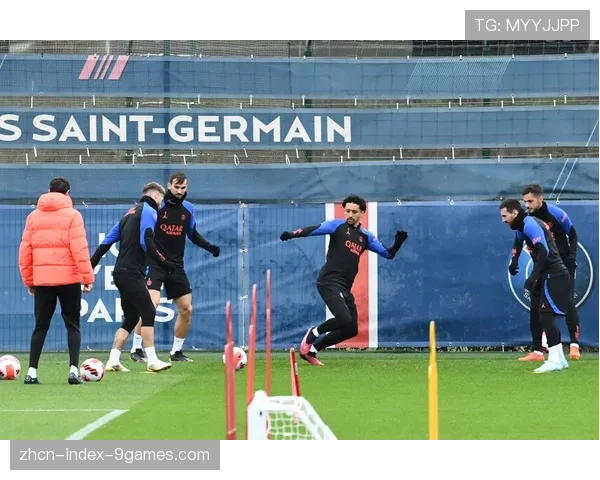 巴黎圣日耳曼联合市政府启动“足球进社区”青少年公益项目